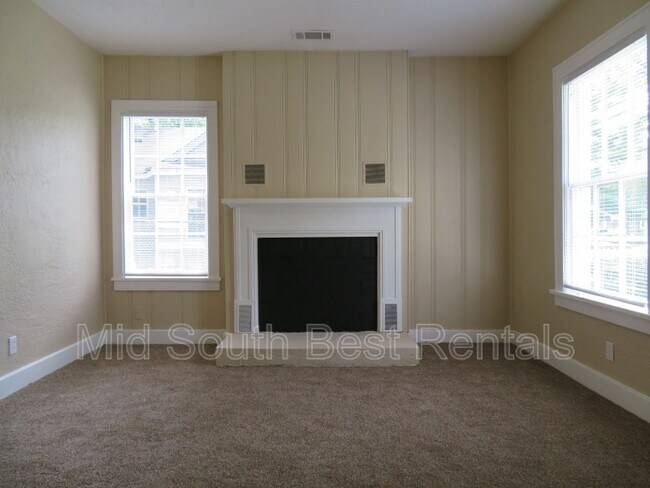 Foto del edificio - 2574 Malone Ave