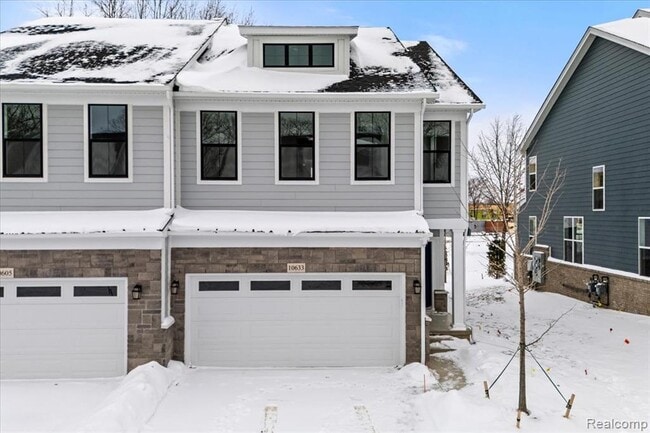 Building Photo - 10633 Barrett