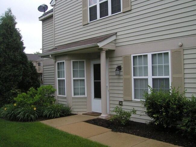 Foto del edificio - 2211 Waterleaf Ct