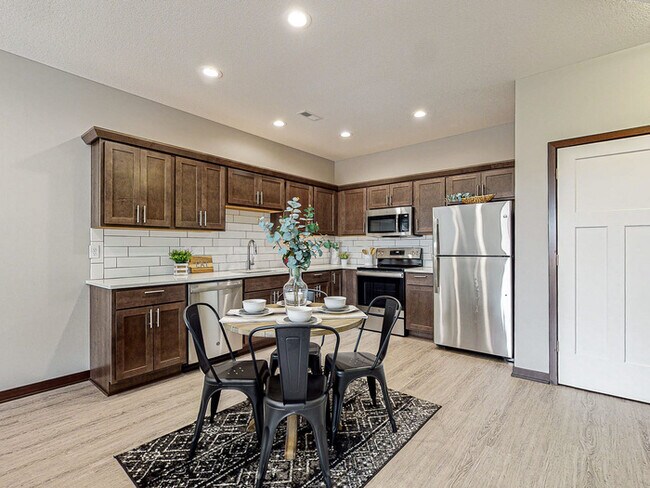 Foto del edificio - Stratford Crossing Townhomes - 1046 NW Vic...
