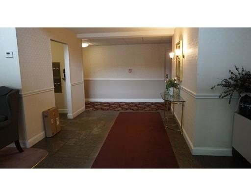 Building Photo - 3 Summit Dr