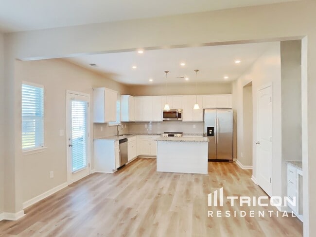 Building Photo - 3726 Pelham Wood Dr