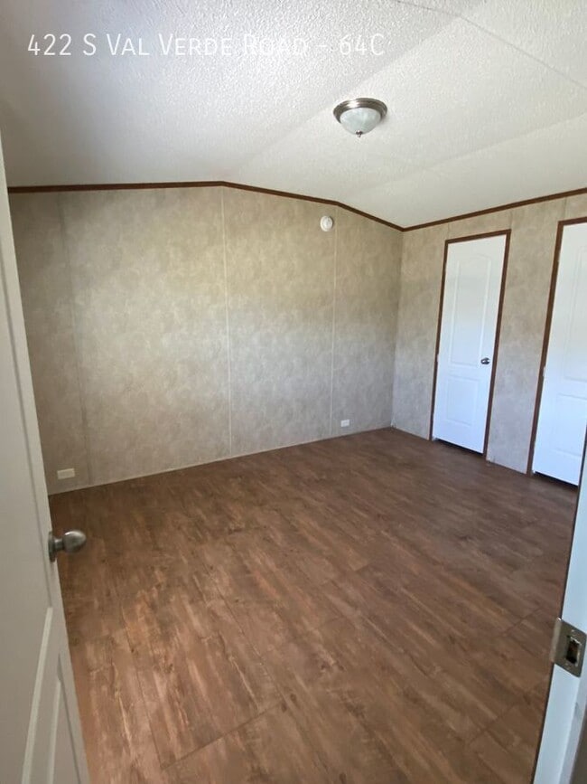 Building Photo - Brand new homes, lease to own all credit t...