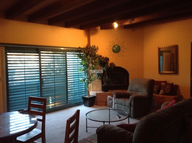 Building Photo - SINGLE LEVEL FURNISHED CASITA IN STARR PASS