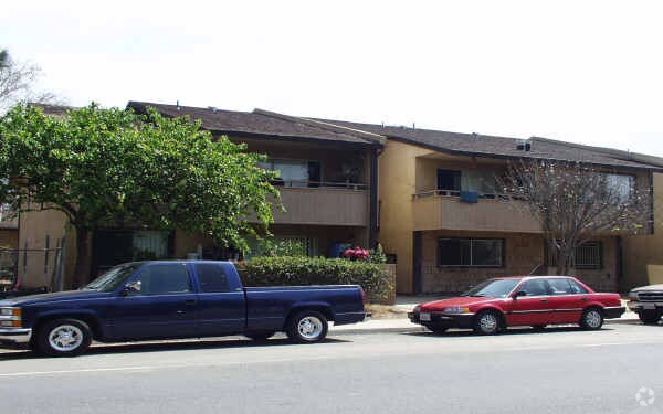 Foto del edificio - 250 S Sierra Ave