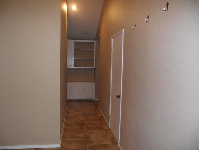 Building Photo - 2801 Haystack Ln