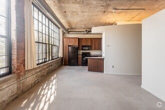 Building Photo - 41 Burroughs St