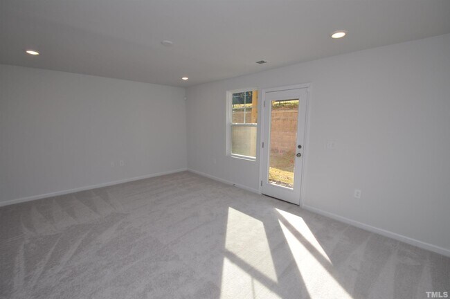 Building Photo - 1009 Shoreside Dr