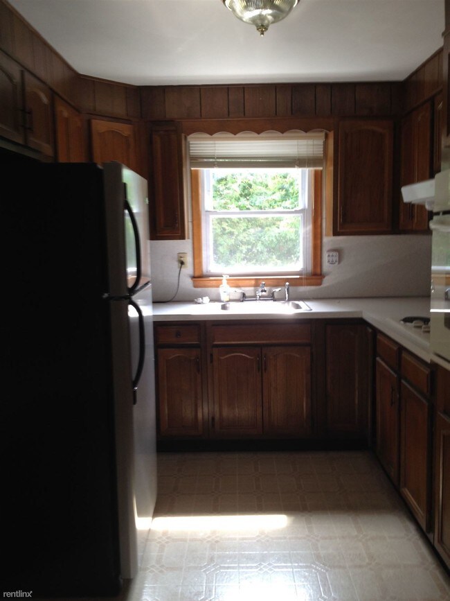 Building Photo - 160 Woodhouse Ave