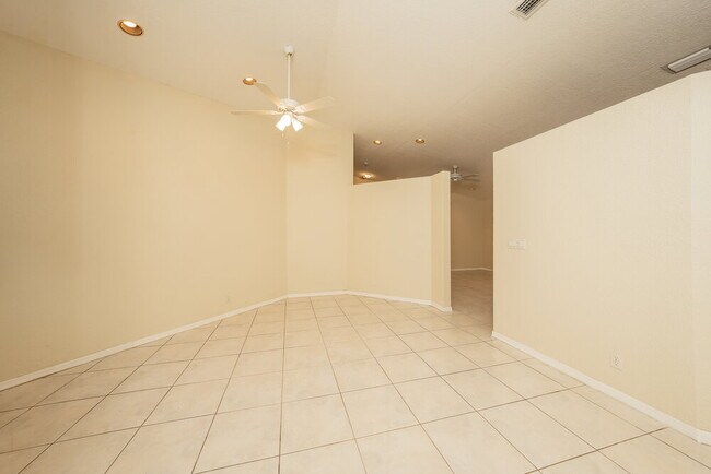 Foto del edificio - 11034 Harbour Springs Cir