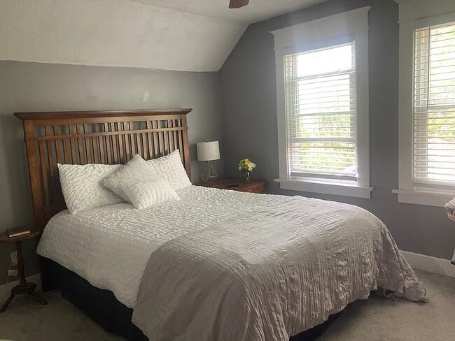 Foto del edificio - 462 Taunton Pl