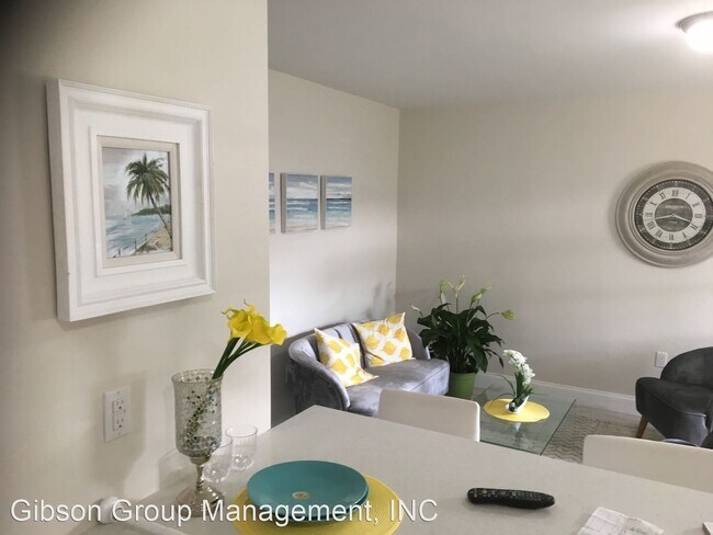 Building Photo - 1605 E Broward Blvd