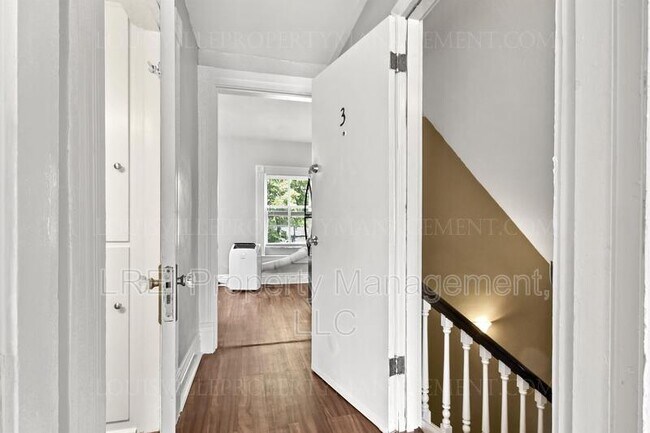 Foto del edificio - 319 W Lee St