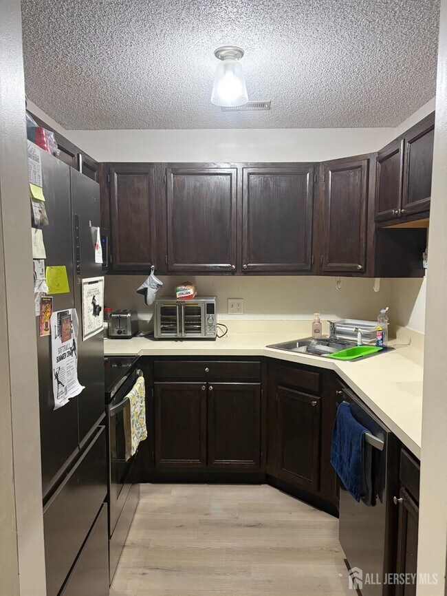 Building Photo - 4403 Aberdeen Dr