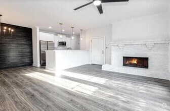 Building Photo - 2425 Augusta Dr
