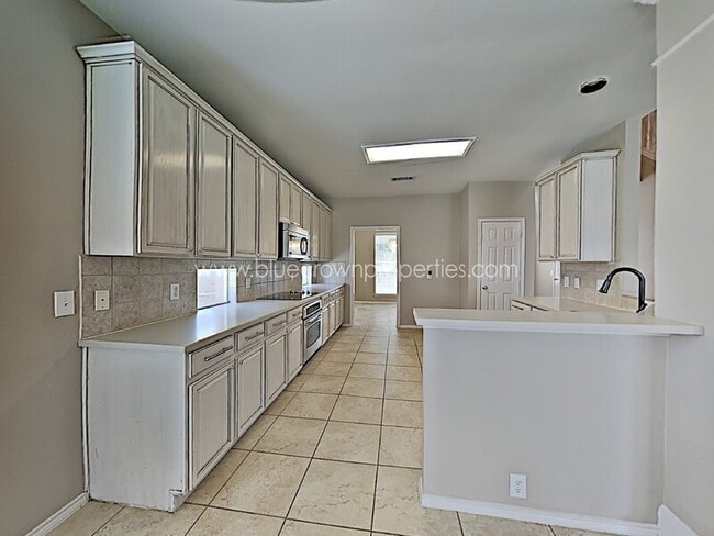 Foto del edificio - 2440 Kingsley Dr