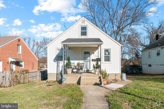 Building Photo - 4612 Woodlea Ave