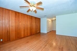 Foto del edificio - 5042 Grape St