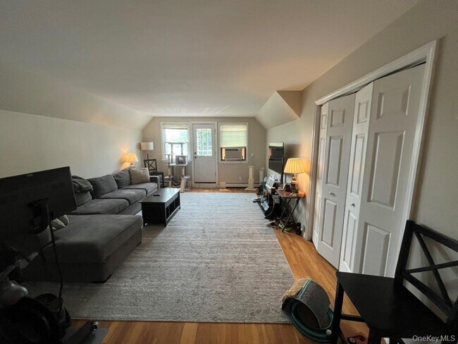 Foto del edificio - 551 W Walnut St