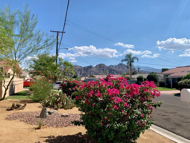 Foto del edificio - 43580 Texas Ave