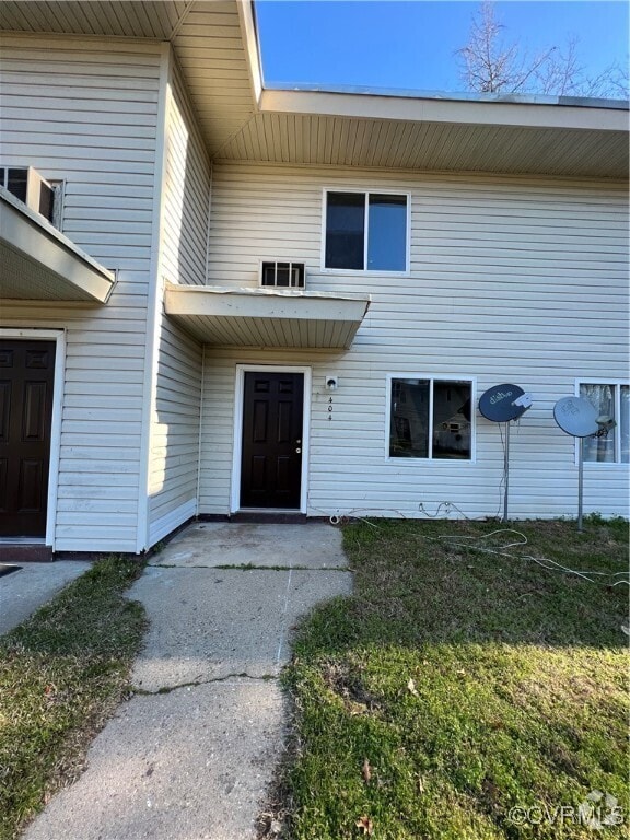 Building Photo - 404 Monticello Dr