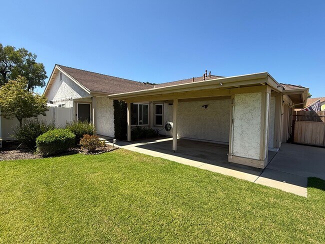 Foto del edificio - Well Maintained & Updated Home