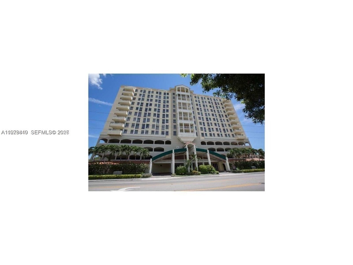 Building Photo - 2351 Douglas Rd