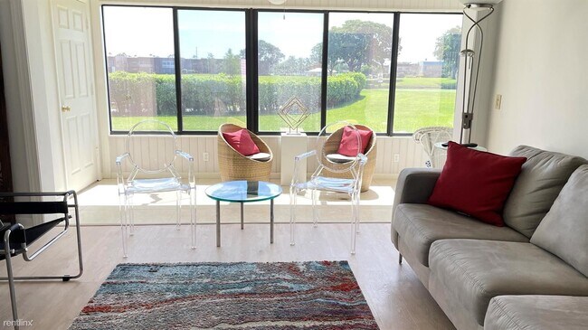 Foto del edificio - 3 br, 2 bath Condo - 241 Capri F