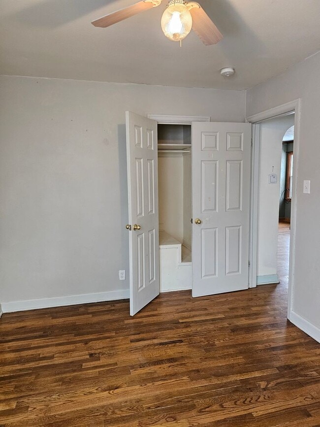 Foto del edificio - 915 W 28th St