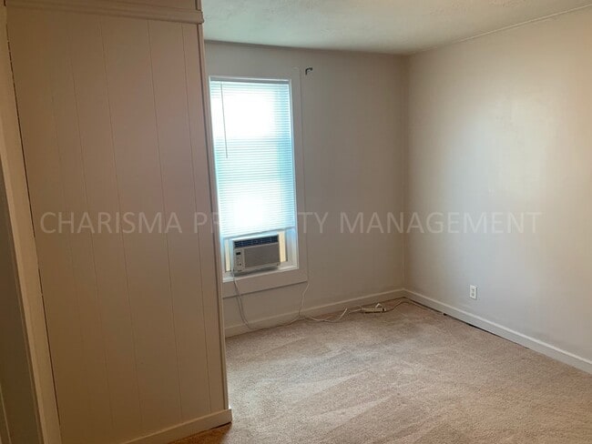 Building Photo - ONE BEDROOM LOCATED IN DOWNTOWN SIOUX FALLS.