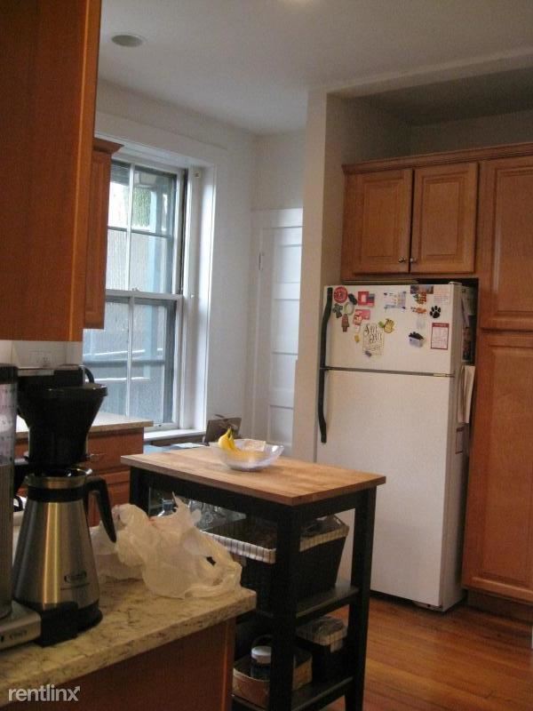 Building Photo - 1675 Beacon St