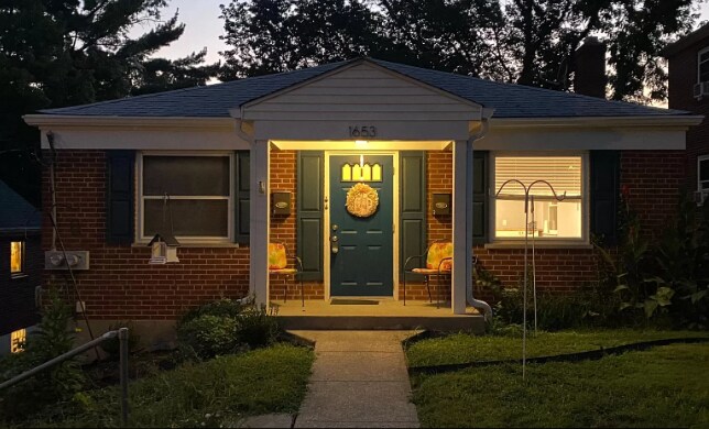 Primary Photo - 1653 Winchester Ave
