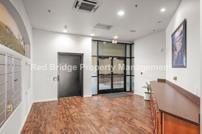 Building Photo - 15325 NW Central Dr