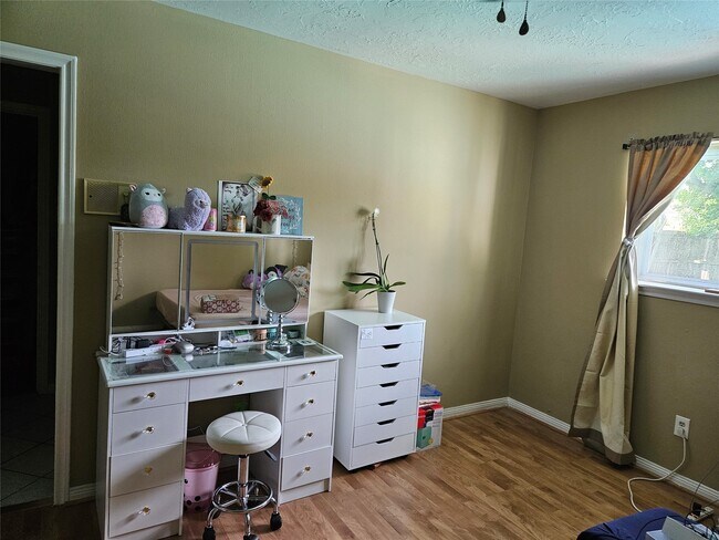 Foto del edificio - 9231 Stroud Dr