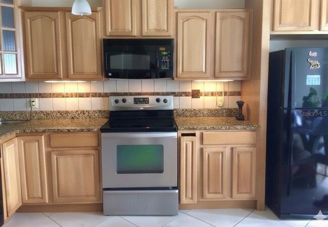 Foto del edificio - 2127 Rj Cir