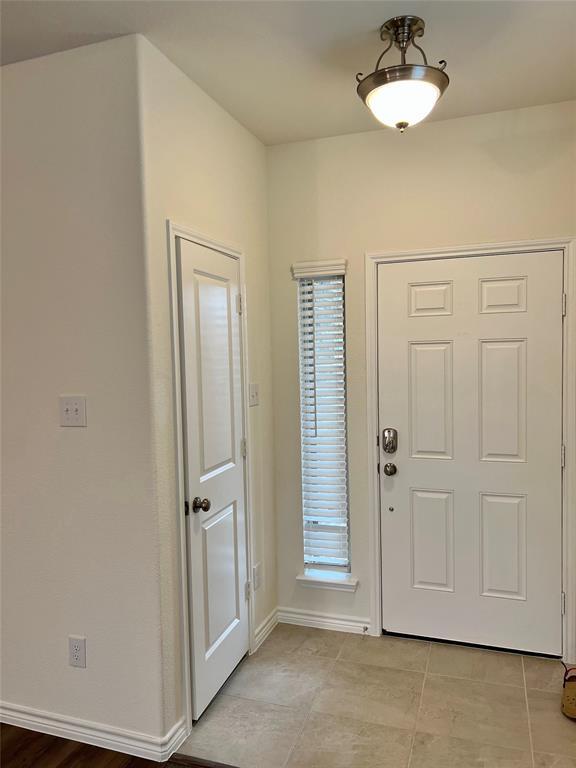 Building Photo - 10600 Alpine Meadow Ln