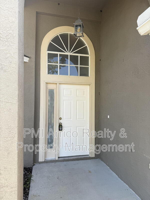 Building Photo - 12653 Longcrest Dr