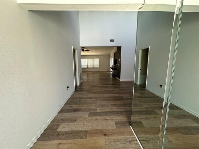 Building Photo - 733 Tropical Cir