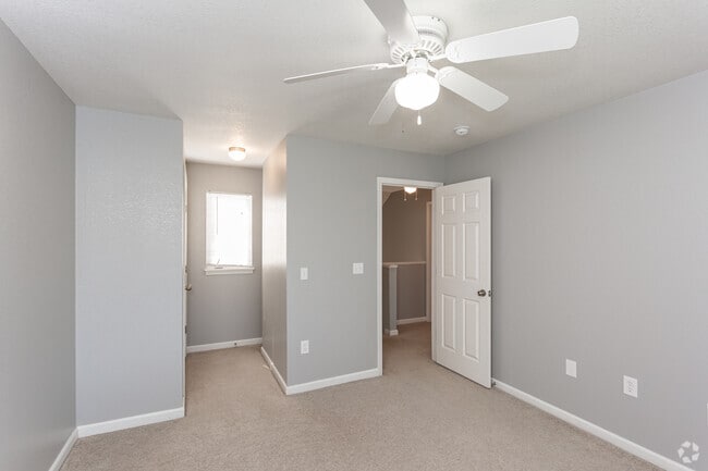 3BR, 2BA - 1350 SF - Four Winds Apartments