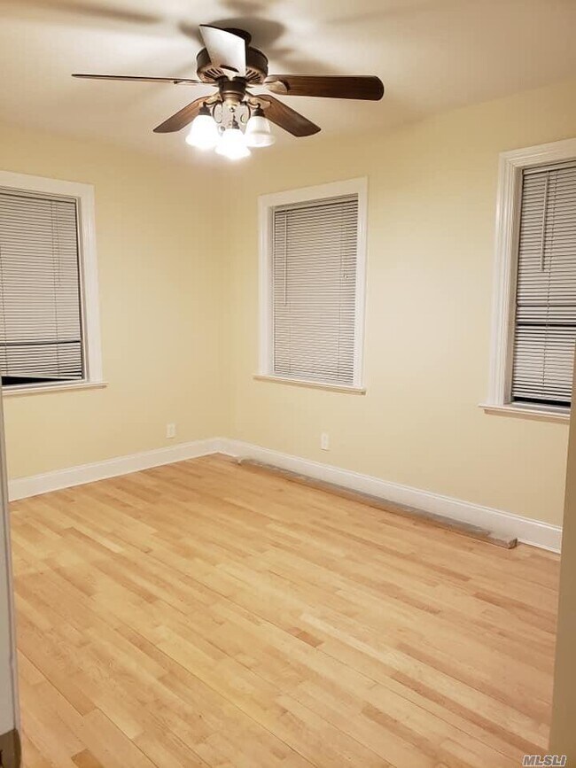 Building Photo - 77-9 Kew Forest Ln