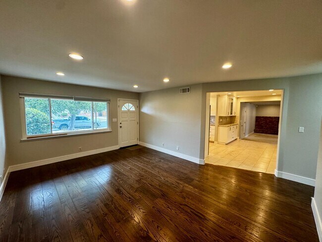 Foto del edificio - 1405 Antonio Ln
