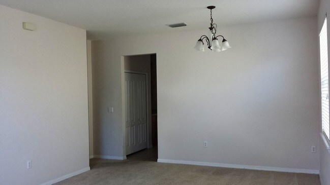 Building Photo - 12117 Infinity Dr