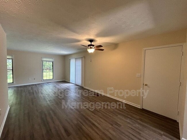 Building Photo - 1133 Katie Cir
