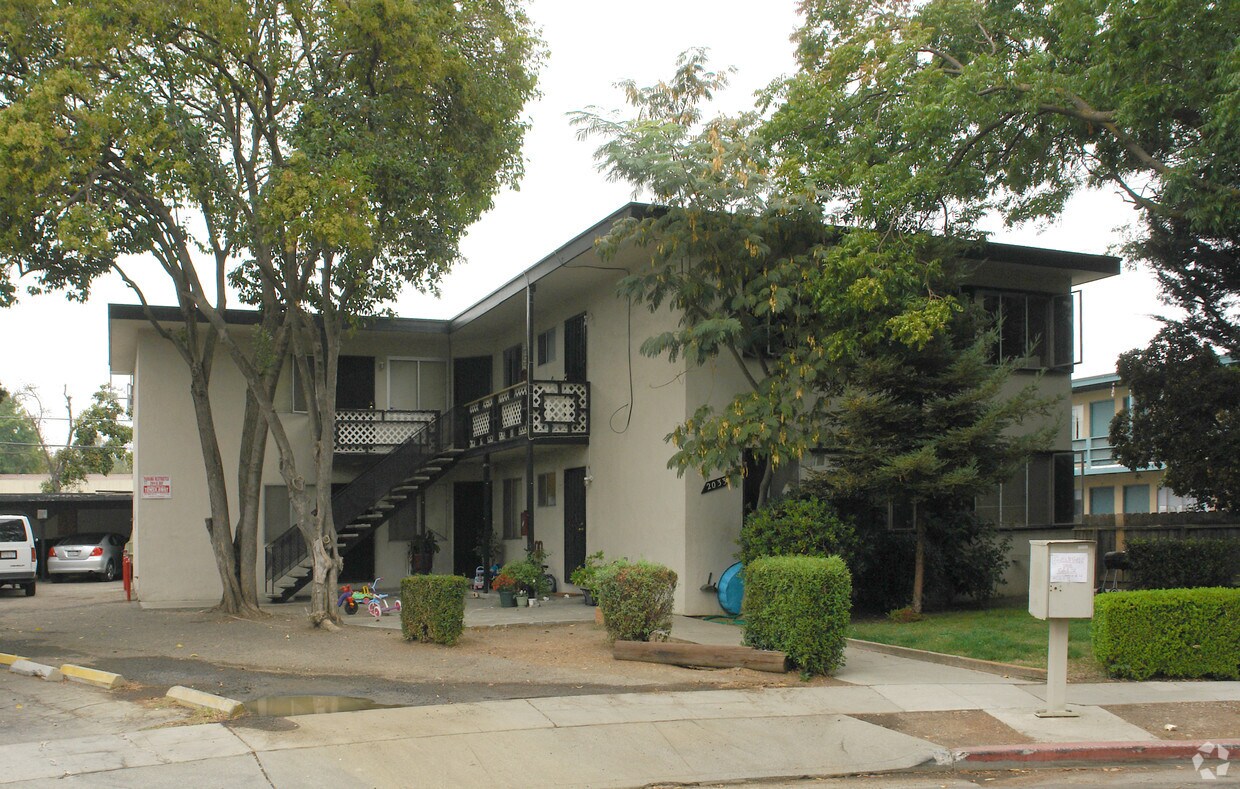 Foto del edificio - 2033 Beatrice Ct