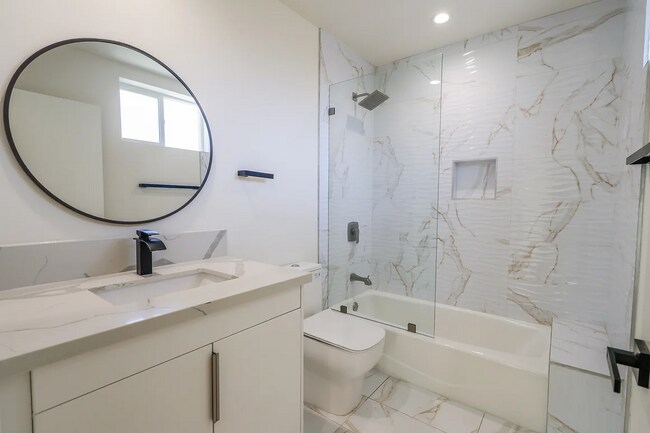 Foto del edificio - 2806 S Palm Grove Ave