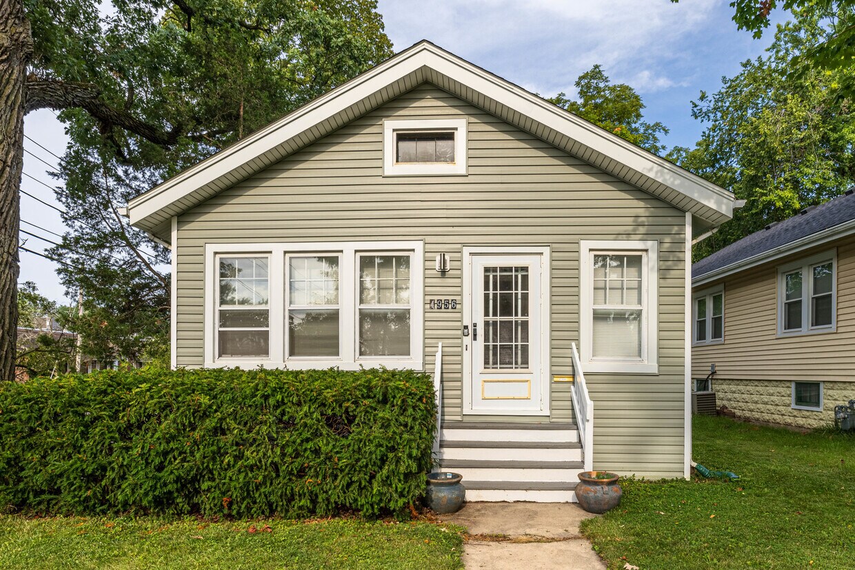 Foto principal - 4956 Linscott Ave