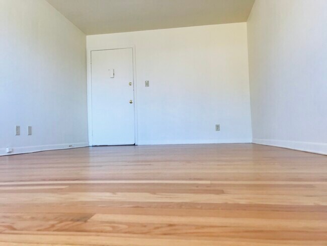 Foto del edificio - 3077 N 72nd St