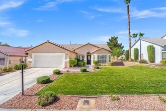 Building Photo - 5005 Cliffrose Dr