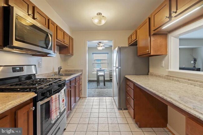 Foto del edificio - 3807 Saint Barnabas Rd