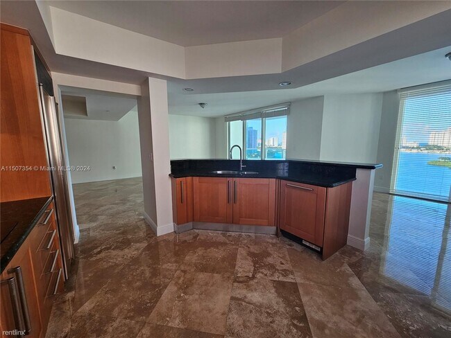Foto del edificio - 3 br, 3.5 bath Condo - 3301 NE 183rd St Un...